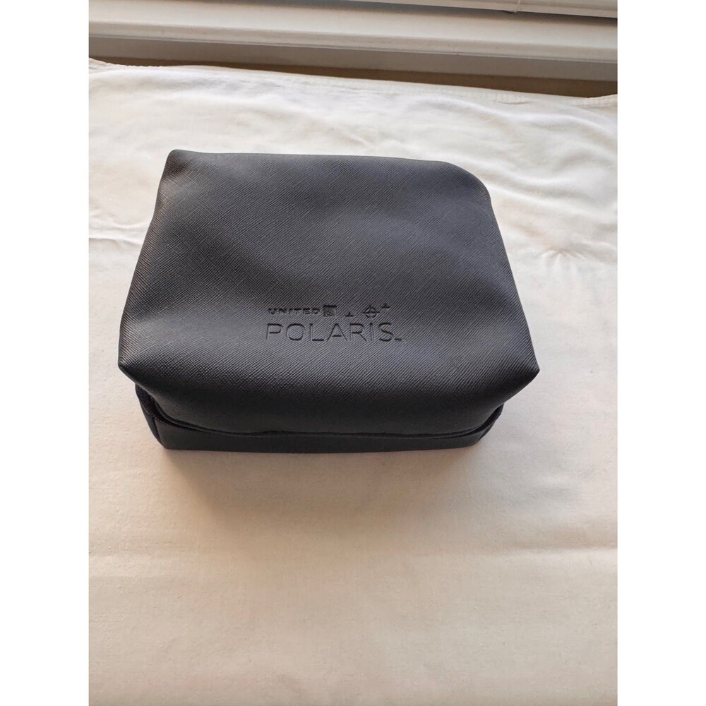 UNITED AIRLINES Polaris Business First Black Amenity Kit SUNDAY RILEY New SEALED